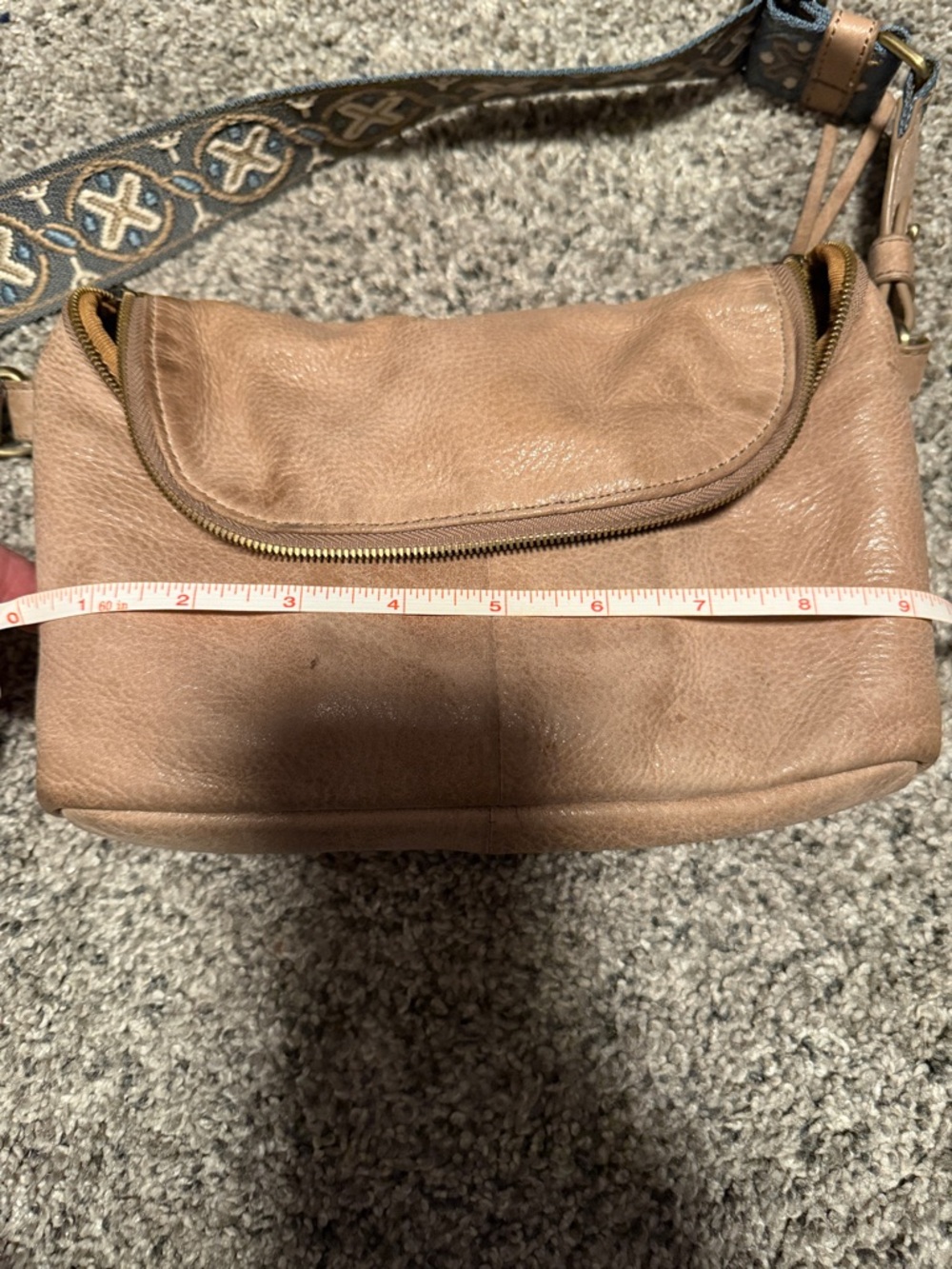 HOBO Blush Leather Crossbody Belt Bag with Gold Zipper - Picture 6 of 8
